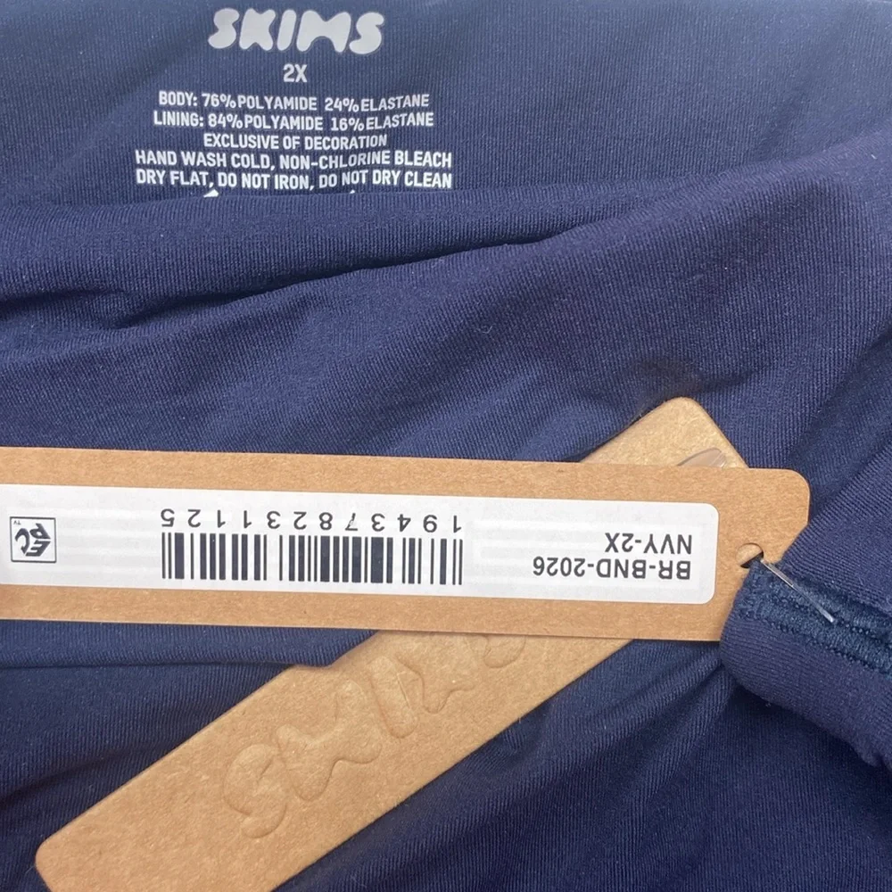 (B10) SKIMS Fits Everybody Bandeau Bra ONLY in navy, Size 2X, NWT‎